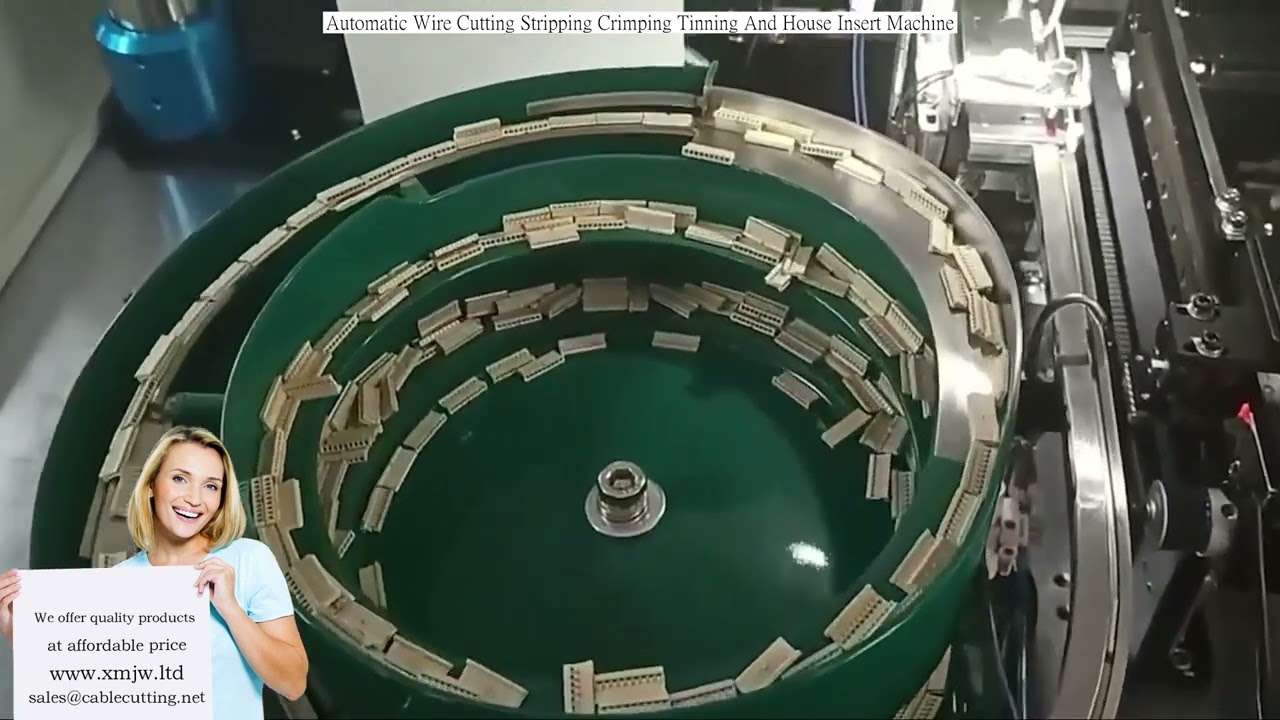 Macchina automatica per taglio, spelatura, crimpatura, stagnatura e inserimento connettori