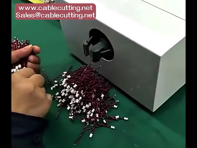 Macchina semi-automatica multi-mandrino per attorcigliatura cavi industriali