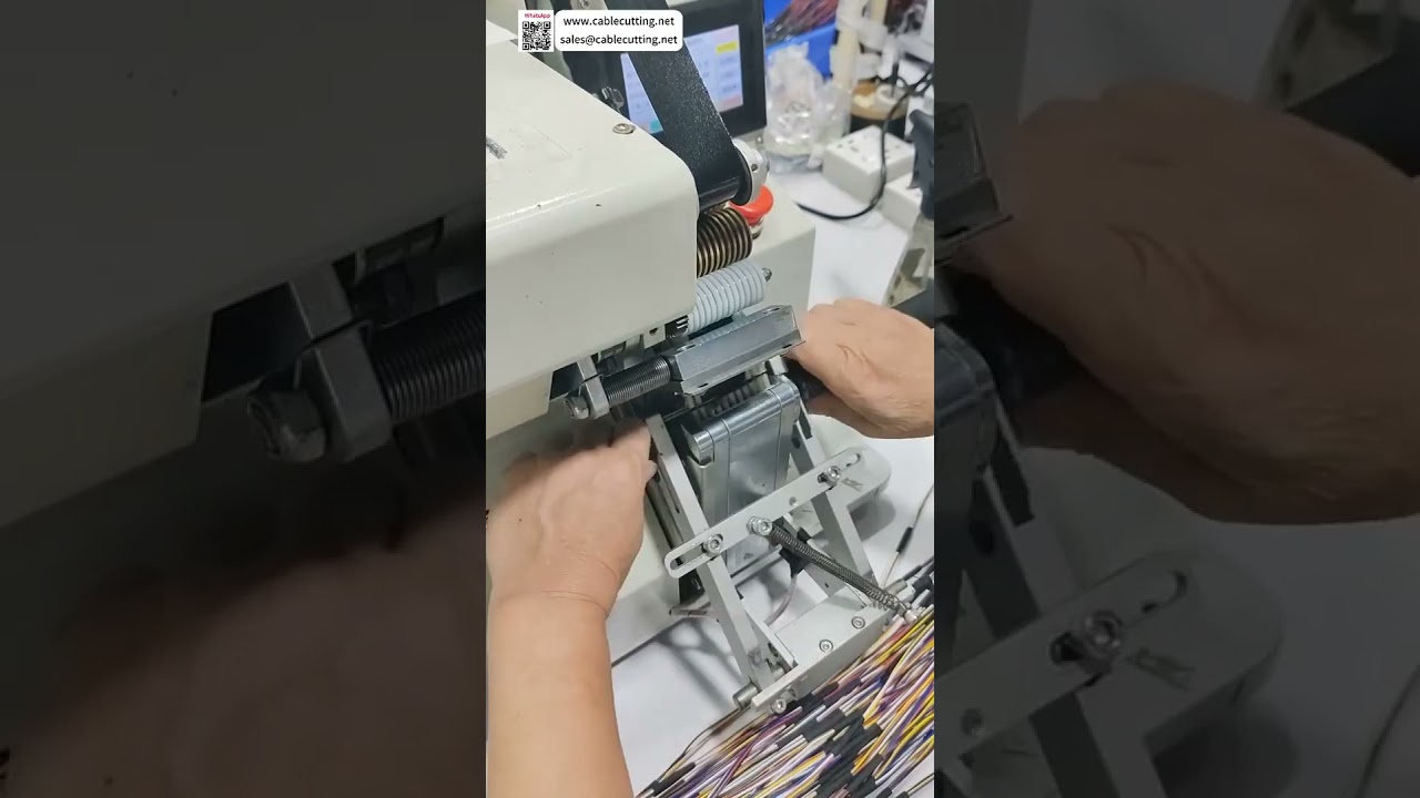 Nastro Adesivo Automatico per Fascia Cavi - Macchina Avvolgitrice ad Alta Efficienza per Produzione Industriale