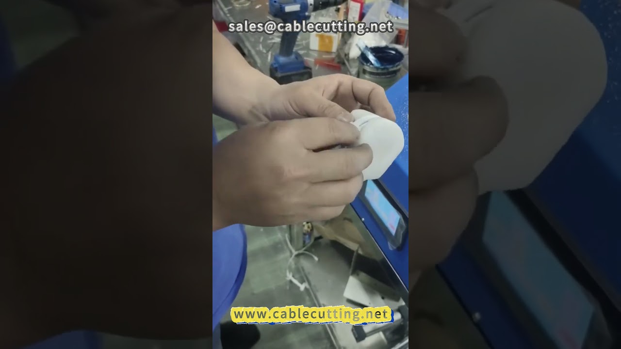 Macchina 103 per imballaggio cavi dati e ricarica su cartoncino #cavo dati #cavo ricarica