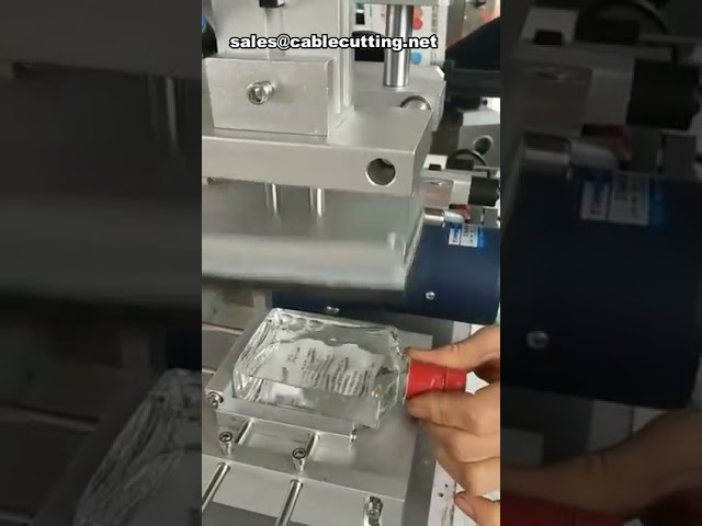 Macchina Etichettatrice Autoadesiva per Bottiglie Quadrate e Lattine - Video Dimostrativo