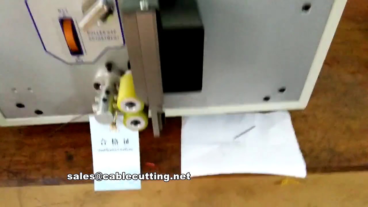 Macchina automatica per taglio cavi in fibra ottica e cavi elettrici
