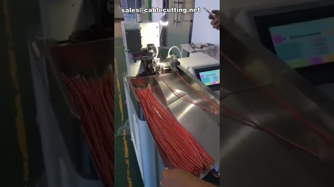 Macchina automatica per crimpatura e pressatura terminali - Komax ad alta velocità