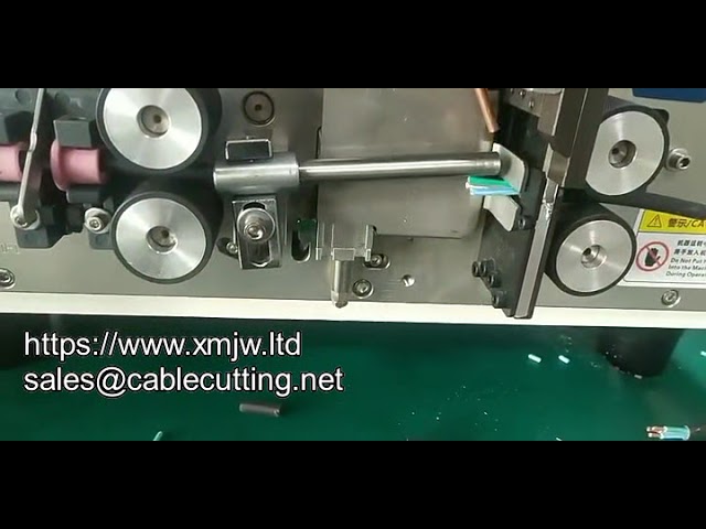 Spelafili Automatico Multicore – Macchina per Spellare e Tagliare Cavi con Tecnologia a Caldo