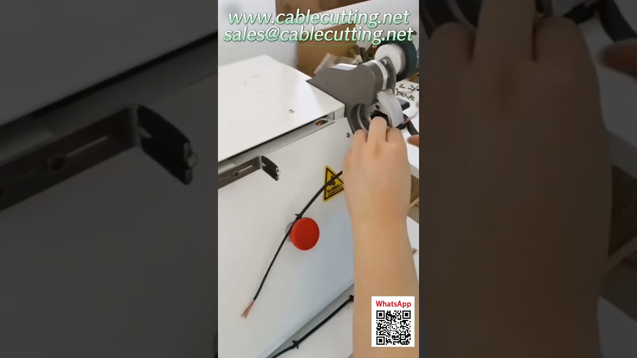Macchina Avvolgitrice Nastri con Separazione Automatica del Rivestimento Protettivo