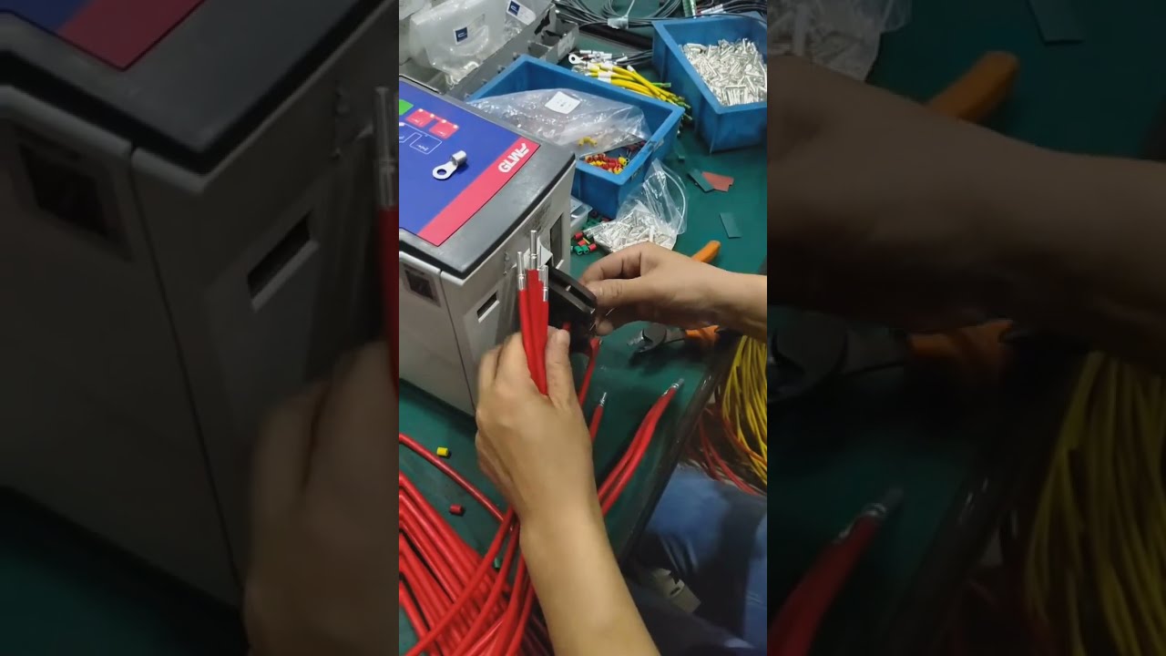 Crimpatrice Elettrica per Terminali per Prodotti di Nuova Energia #macchina #fabbrica