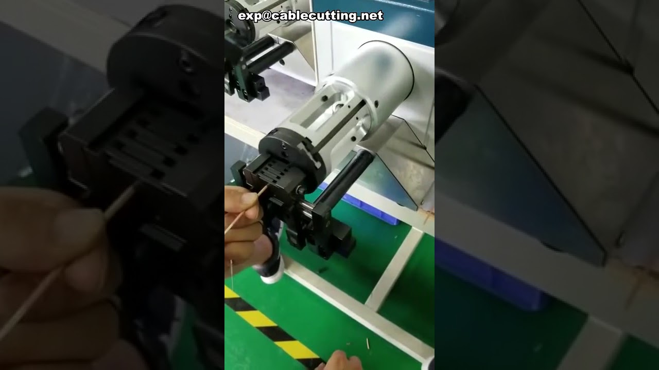 Macchina spellacavi RG316 per cavi coassiali – Striping automatico di precisione
