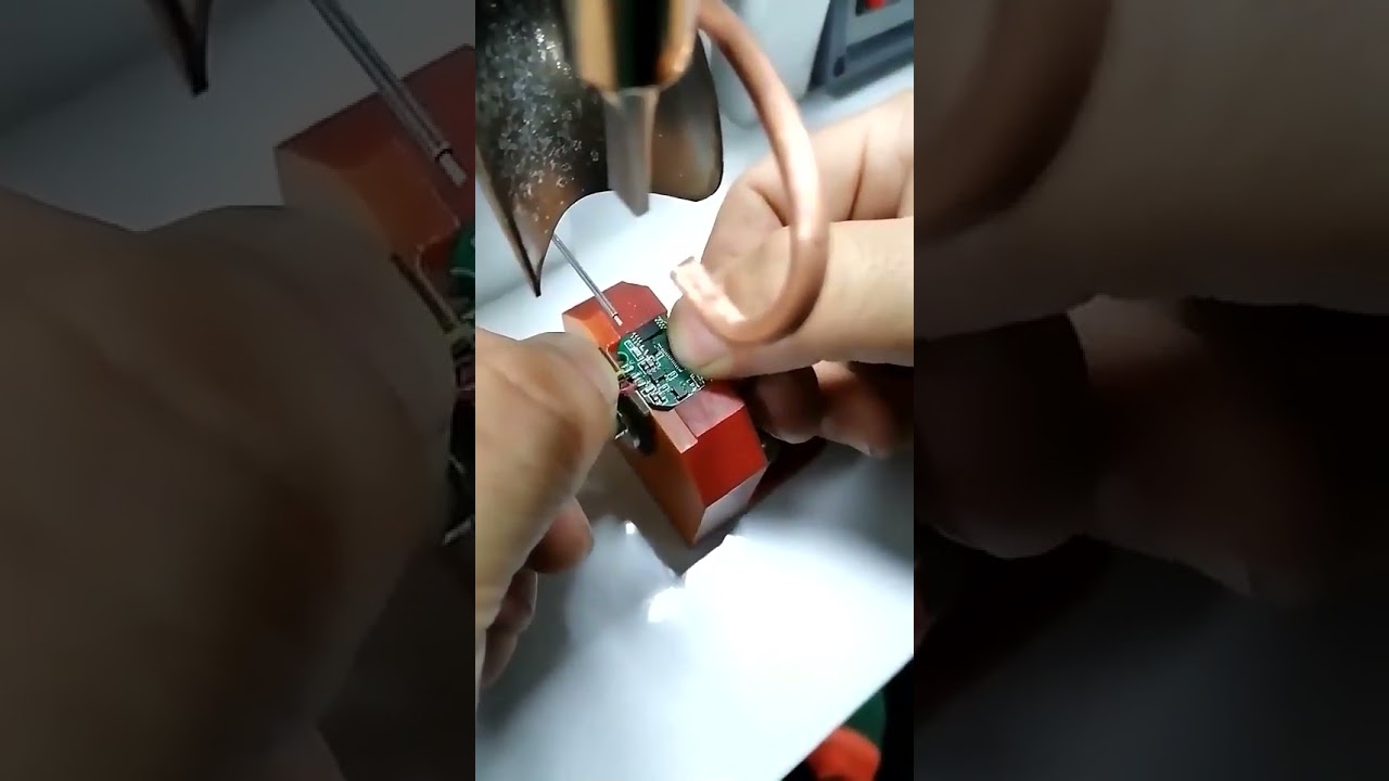 Macchina semiautomatica per cavi USB | Saldatura cavi Lightning e Type-C #macchina