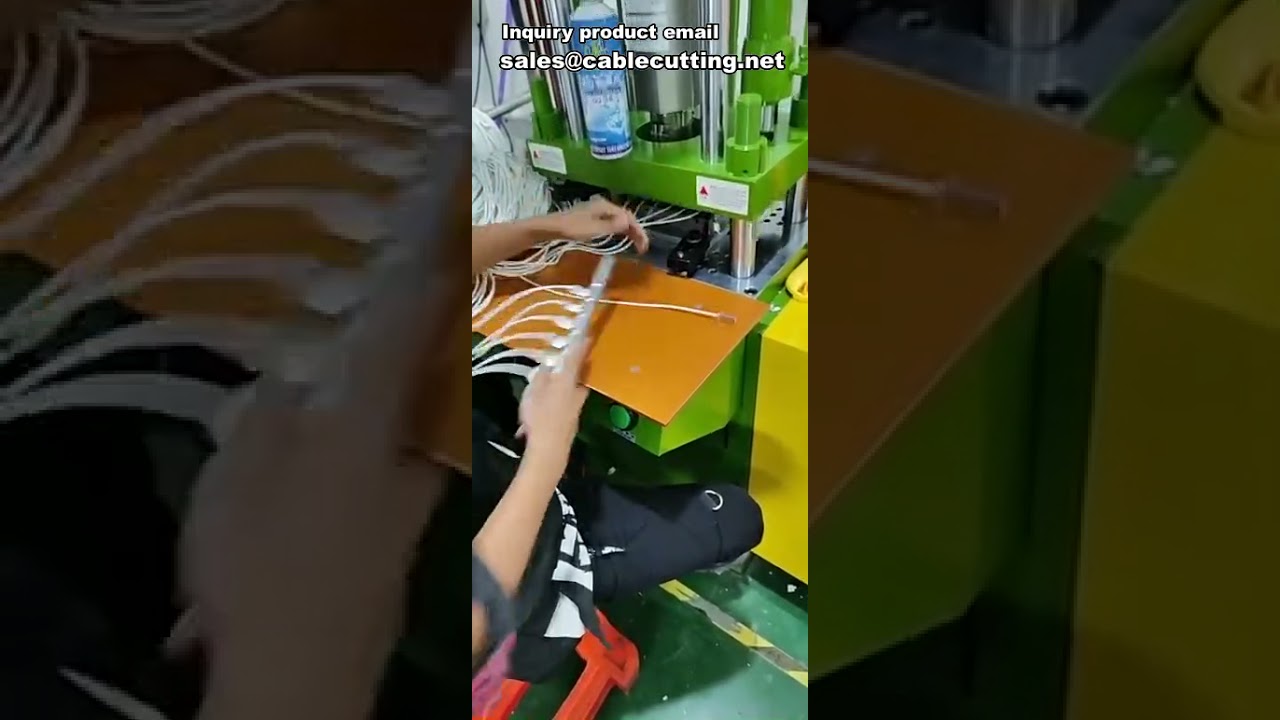 Macchina per formatura cavi dati elettronici, stampaggio a iniezione e formatura plastica
