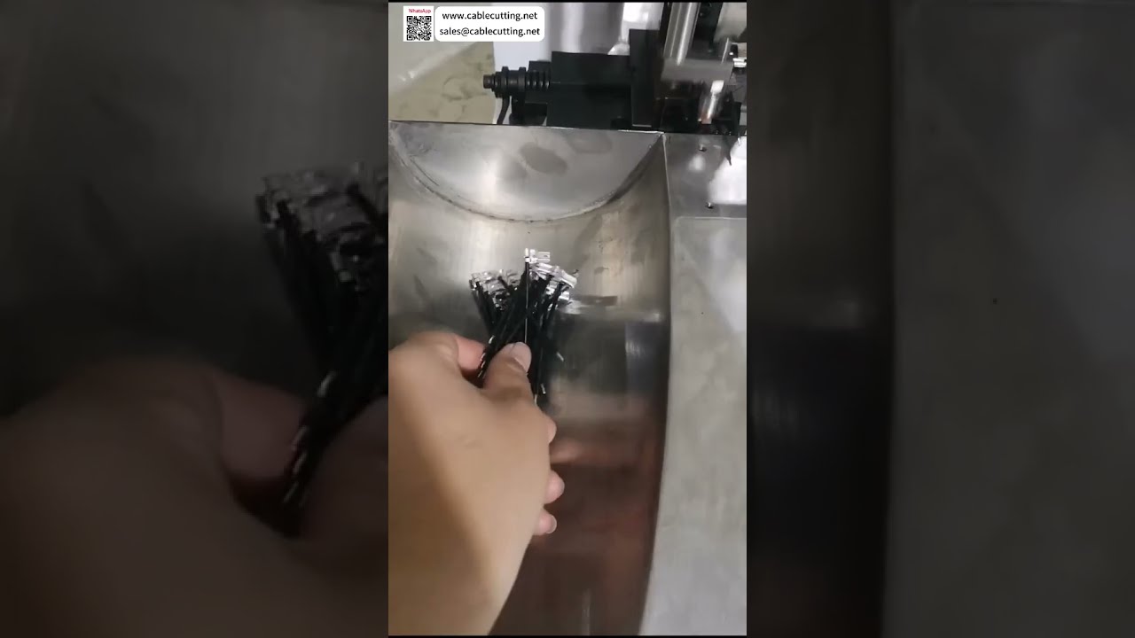 Crimpatrice Automatica a Testa Singola per Ricettacolo a Bandiera 187 - Ottimizza la Produzione di Cavi Auto