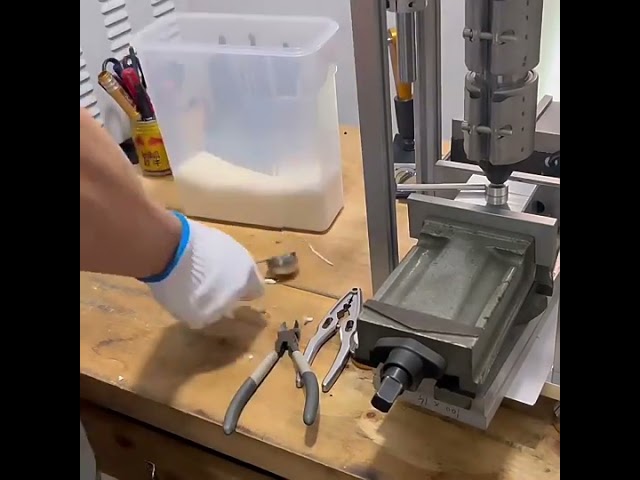Macchina per stampaggio a iniezione di plastica mini da tavolo per piccole dimensioni e laboratorio (PE)
