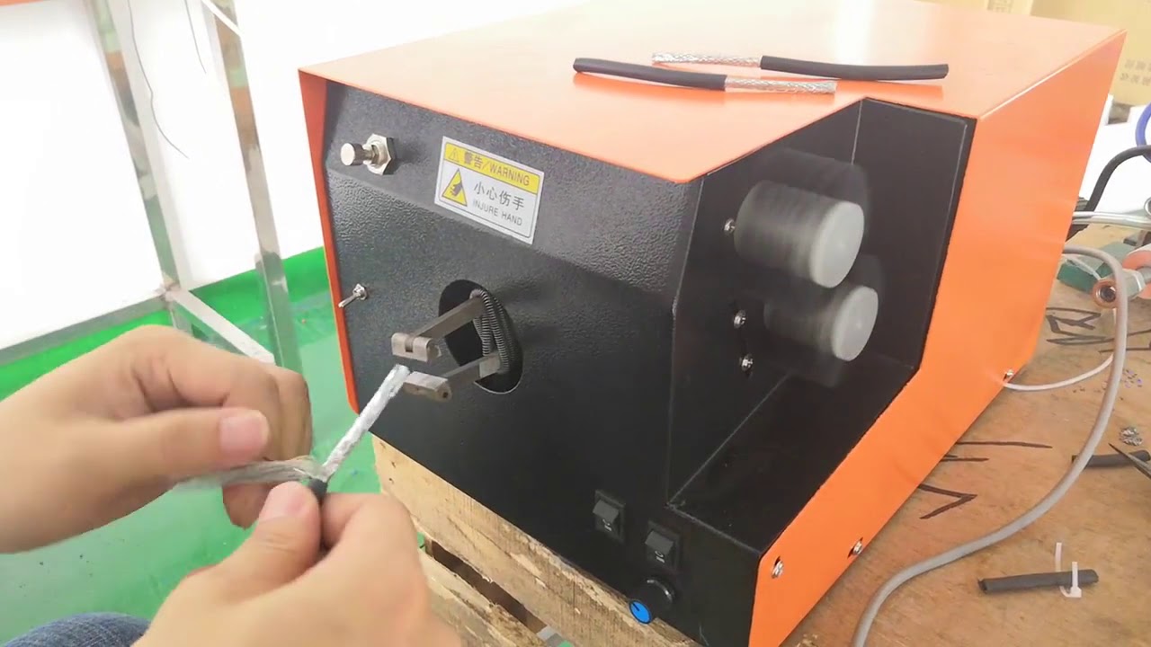 WPM 03B: Macchina automatica per spazzolatura e attorcigliatura schermatura cavi