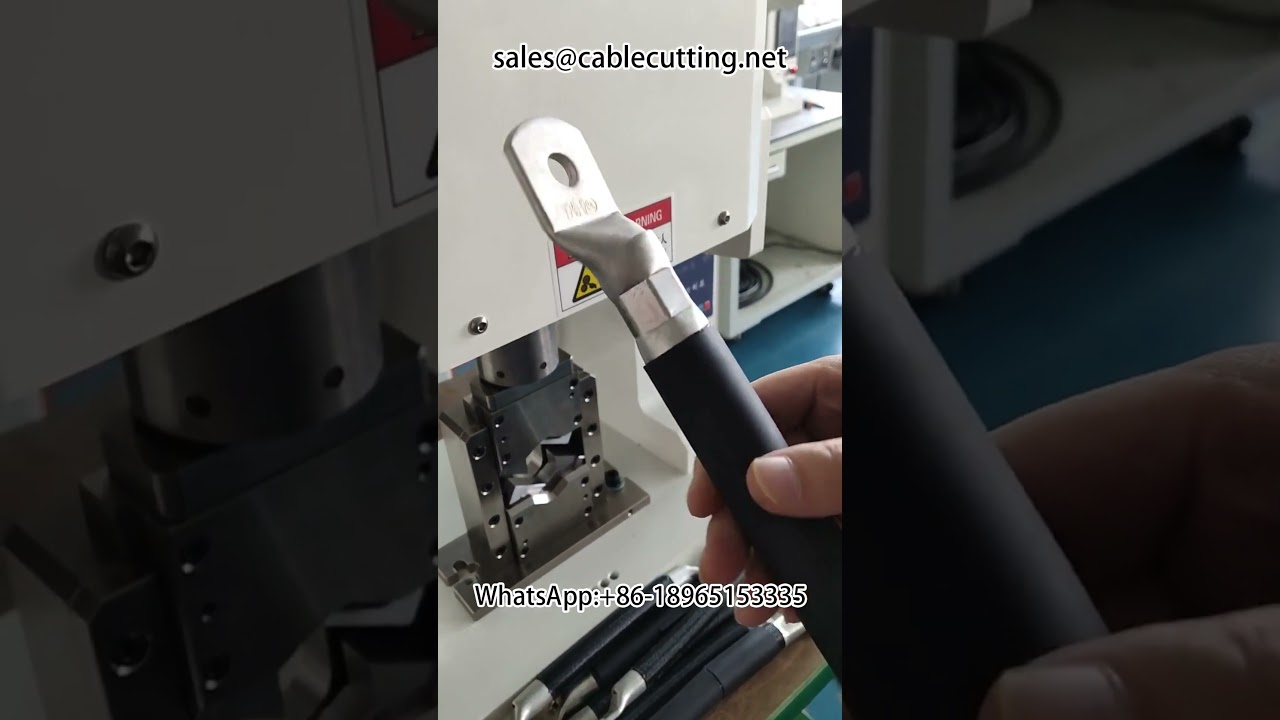 Macchina per lavorazione cavi fotovoltaici 240 mm² - Cablaggi solari industriali #fabbrica #macchina