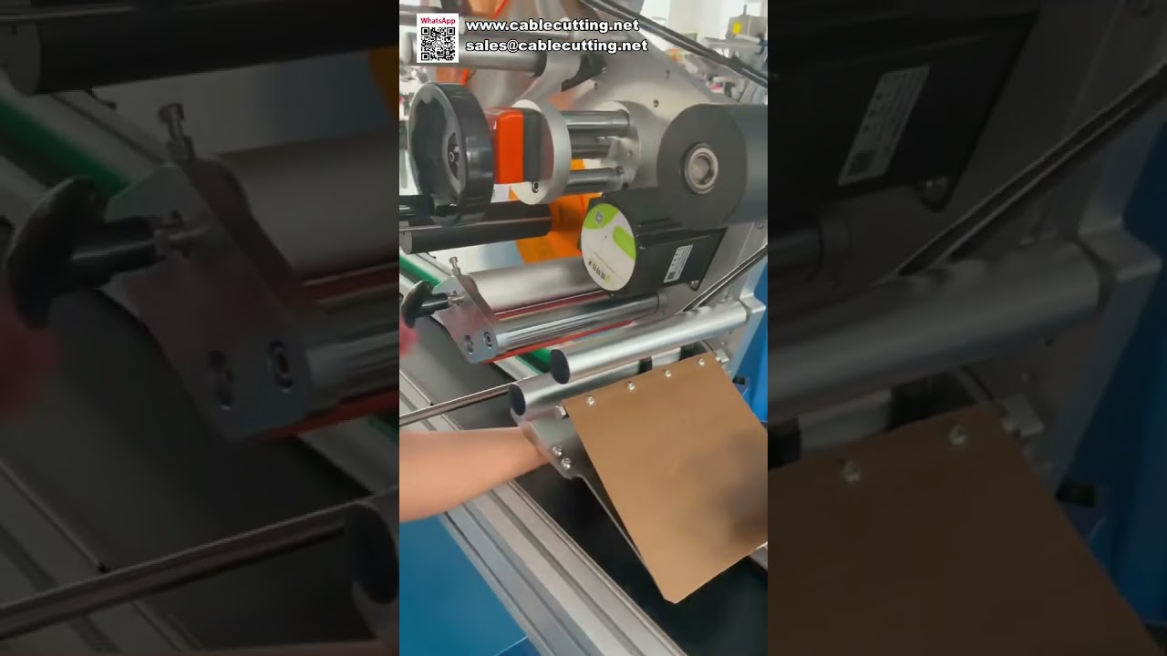 Etichettatrice Automatica per Superfici Piane: Applicatore per Spugne e Fogli di Schiuma