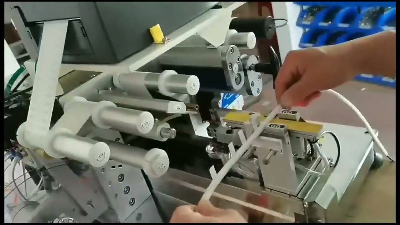 Macchina Piegatrice Etichette per Cavi ad Alta Precisione con Correzione Automatica