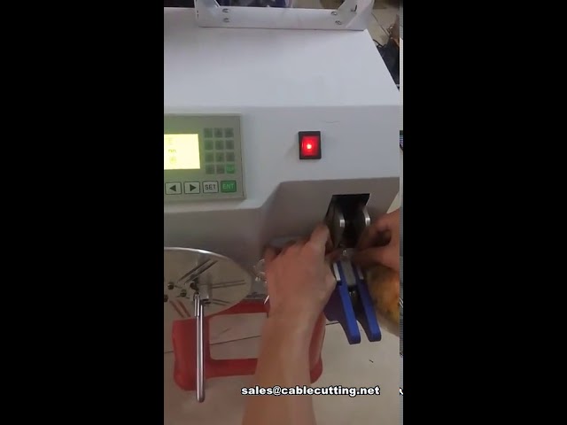Macchina automatica per fascette twist per sacchetti pane