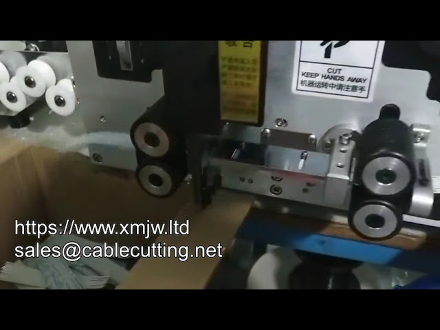 WPM 330a 12p: Macchina Automatica per Taglio e Stripping di Cavi a Nastro Piatto con Funzione di Separazione