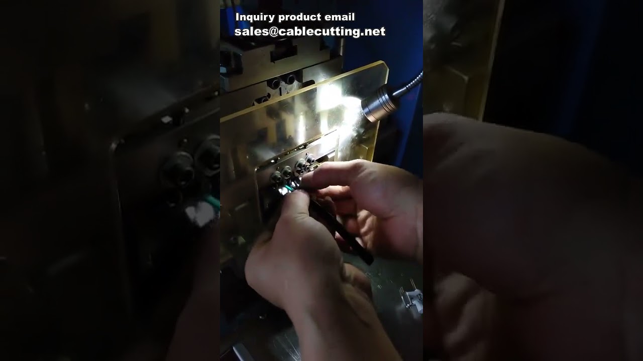 Macchina Crimpatrice per Spine Francesi | Automazione Assemblaggio Cavi